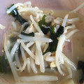 すみっこ2011's cooksnap of when they made もやしとわかめの醤油炒め.