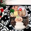 kazupooh77's cooksnap of when they made お正月キャラ弁＊鏡もちミカン君♪.