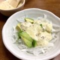 YUKIKI☆'s cooksnap of when they made 簡単！新玉ねぎとアボカドのサラダ.