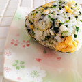 雛鳥と親鳥's cooksnap of when they made のりたまのおにぎり～青のり編～.