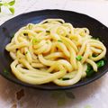 旦那は皿洗い's cooksnap of when they made お昼にパパっと☆ごま油香るのりねぎうどん.
