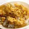 さん太姉's cooksnap of when they made 簡単！お手軽に白だしでたまご丼♪.