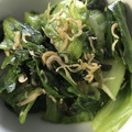 みなと73's cooksnap of when they made レタスの外側の葉としらすのごま油炒め.