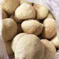 さとっちにゃん's cooksnap of when they made ホワイトスノーボールクッキー【大量生産】.