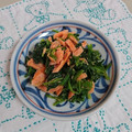 イチゴ、イチゴ。's cooksnap of when they made 丼にお弁当もOK☆ほうれん草と鮭の和え物.