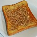 おけ～はん's cooksnap of when they made 朝食にオススメ！我が家のセサミトースト♪.