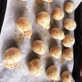 はなつんぱっつん's cooksnap of when they made 簡単★白玉粉で黒ごま入りもちもちパン.