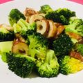☆サヤティ☆'s cooksnap of when they made ブロッコリーとちくわのにんにくマヨ炒め.