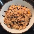 Yooboo's cooksnap of when they made ひじきの炊き込みご飯.