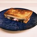❁Abake❁'s cooksnap of when they made チョコナッツとマシュマロホットサンド＊＊.