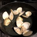 みくもんりん's cooksnap of when they made ハマグリの酒蒸し.