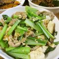 低カロ探検隊's cooksnap of when they made 豚こま肉と豆腐と小松菜の簡単チャンプルー.