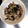 teruchans's cooksnap of when they made 野沢菜と豚バラ肉炒め.