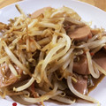 ユミサク's cooksnap of when they made もやしと魚肉ソーセージのオイマヨ炒め.
