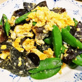 ともそうた's cooksnap of when they made スナップえんどうと生きくらげの卵炒め.