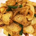 なーなちゃん's cooksnap of when they made 新ジャガと新玉ねぎのカレー炒め.