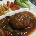 アレグリアス's cooksnap of when they made 煮込みハンバーグ ロコモコ丼にも変身OK.
