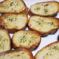 pucyipan's cooksnap of when they made フランスパンのガーリックトースト.