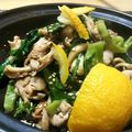 京ん家's cooksnap of when they made 春菊としめじの炒め物.