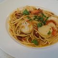 にゃんがす's cooksnap of when they made トマト缶なしで！エビとミニトマトのパスタ.