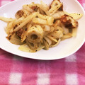 にゃんこ513's cooksnap of when they made 材料４つ、新玉ねぎと竹輪のカレー炒め.