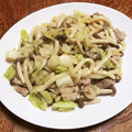 sunnnnny's cooksnap of when they made 冷凍うどんで肉なしきのこ焼うどん.