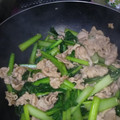 うそちゃん's cooksnap of when they made にんにくで豚肉と小松菜を 炒めただけ！.