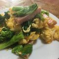 sayokoさん's cooksnap of when they made 菜花・ベーコン・たまごのシンプルな塩炒め.
