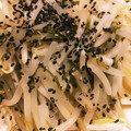 ＊にょにょん＊'s cooksnap of when they made めかぶともやしの和え物.