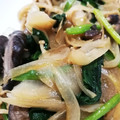 クック19QJG2☆'s cooksnap of when they made キノコとほうれん草のガリバタ炒め.