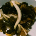 クック57W0GW☆'s cooksnap of when they made 旨！新たまねぎとワカメの酢醤油和え★.