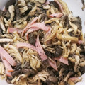 orangeぽっけ's cooksnap of when they made エノキとしめじとベーコンのバター醤油.