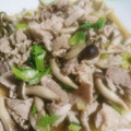プルプルプルメリア's cooksnap of when they made 小松菜としめじと豚肉の中華炒め.