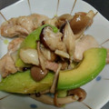 ☆☆ゆめママ☆☆'s cooksnap of when they made 簡単夕飯☆そら豆と鶏もも肉のアボカド炒め.