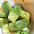 はっ葉ちゃん's cooksnap of when they made 【簡単】アボカドとわさび醤油和え.