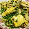 しんにし's cooksnap of when they made 豆苗と卵の炒め物.