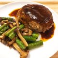 ももちくん's cooksnap of when they made ハンバーグ研究家の「基本のハンバーグ」.