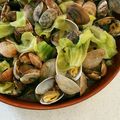 アオリイカ釣りたいｗ's cooksnap of when they made レンジで簡単あさりとキャベツのワイン蒸し.