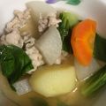 大阪のちゃーちゃん's cooksnap of when they made 簡単たくさん野菜のコンソメスープ.