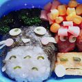 クックACSZ9R☆'s cooksnap of when they made 簡単トトロ まっくろくろすけ キャラ弁.