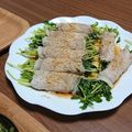 まいちー☆★'s cooksnap of when they made レンチンで簡単★豆苗の豚バラまき★.