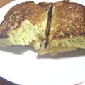 大人アトピーのごはん's cooksnap of when they made バナナとりんごのホットサンド.