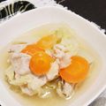 yurimekko。's cooksnap of when they made 白菜と豚肉の”かんたん”ニンニクスープ.