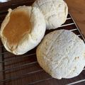 ぱせのん's cooksnap of when they made 30分で完成！？不思議パンのメロンパン2.