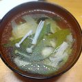 Qねずみ's cooksnap of when they made 簡単♪鶏むね肉と長ネギ きのこのお吸い物.