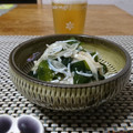 ダイナマイト漆黒's cooksnap of when they made 新玉と生わかめのサラダ.
