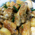 瑠璃81's cooksnap of when they made 手羽元とさつま芋の甘辛てり焼き.