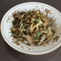 mrpostman's cooksnap of when they made ◆フキノトウと新タマネギの炒め物◆.