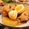 よこよこ☆☆'s cooksnap of when they made 手羽元と大根の煮物 半熟たまごのせ.