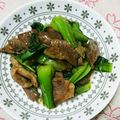 ＊れいぴん＊'s cooksnap of when they made 牛肉カルビとチンゲン菜の炒めもの.